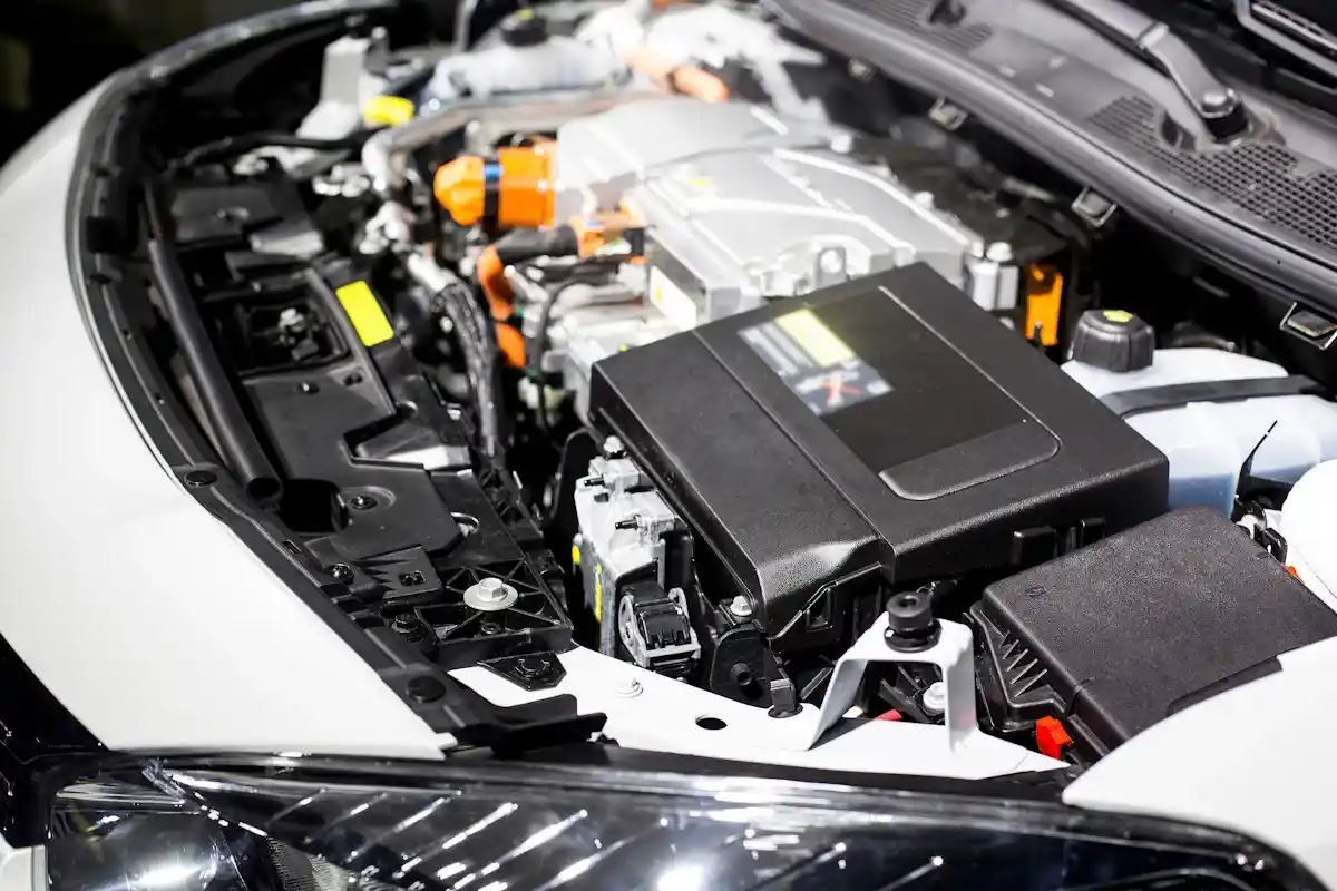 Batterilevetid i hybridbiler: Hvor længe holder de, og hvorfor vinder de over elbiler?