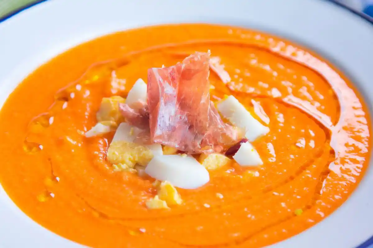 Overrask med mangosalmorejo: En nem, eksotisk og lækker opskrift