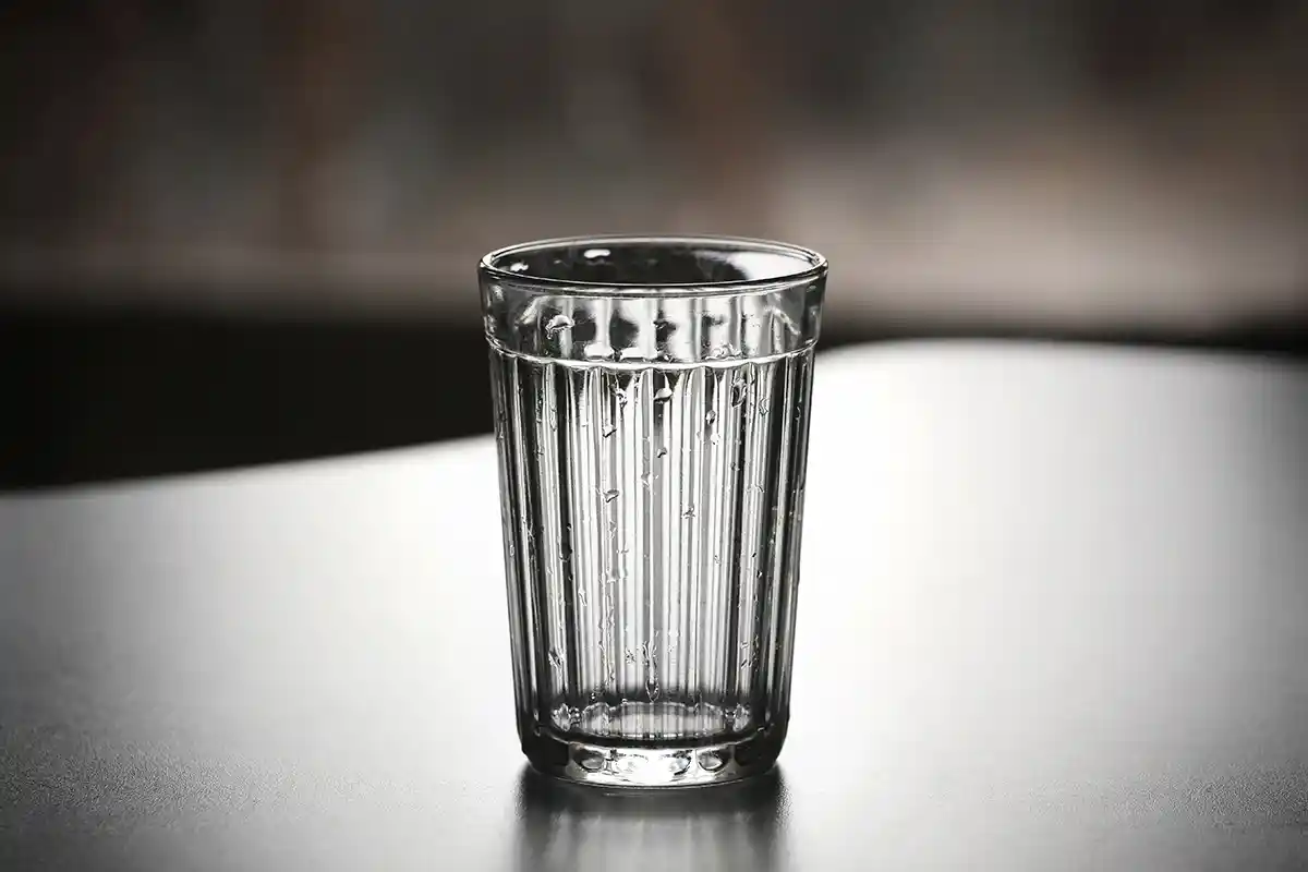 Skinende rene glas: Sådan får du dine glas til at stråle som nye