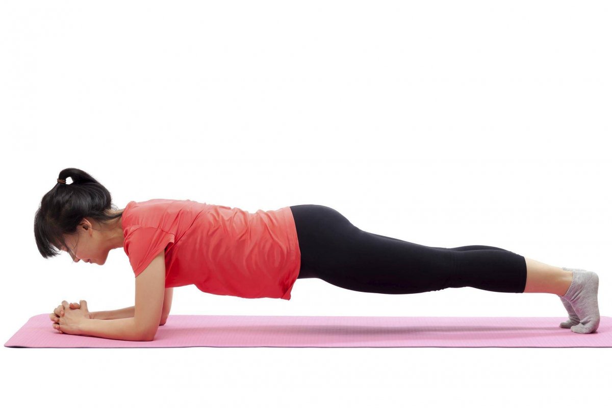 Farvel til fitnesscenteret: 5 fantastiske øvelser til at styrke maven derhjemme